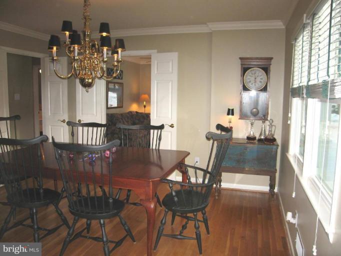 7813 Hayfield Road Alexandria, VA 22315 - Photo 8 of 19 Dining Room