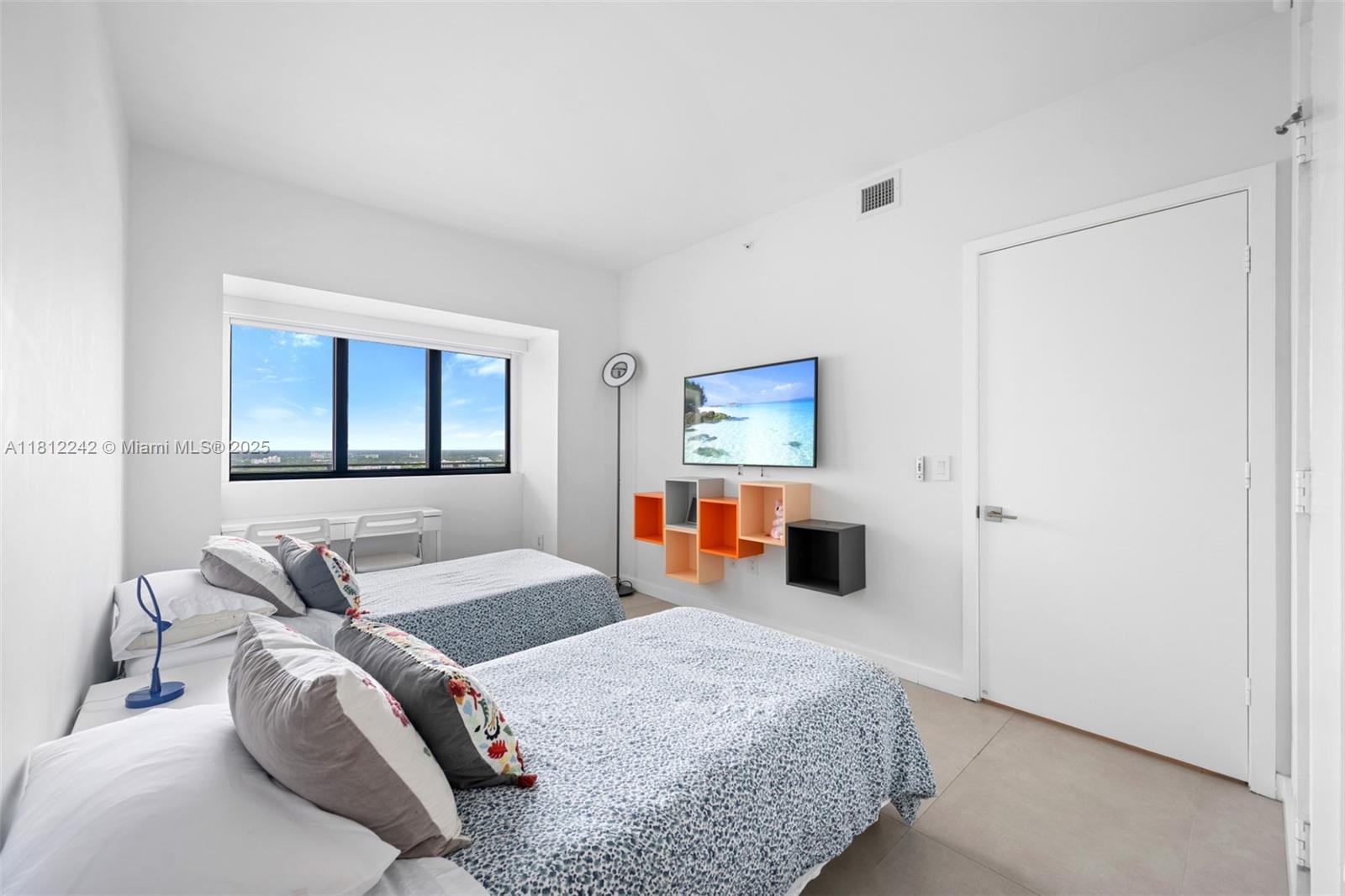 650 Northeast 32nd Street, Unit 2502 Miami, FL 33137 - Photo 20 of 29