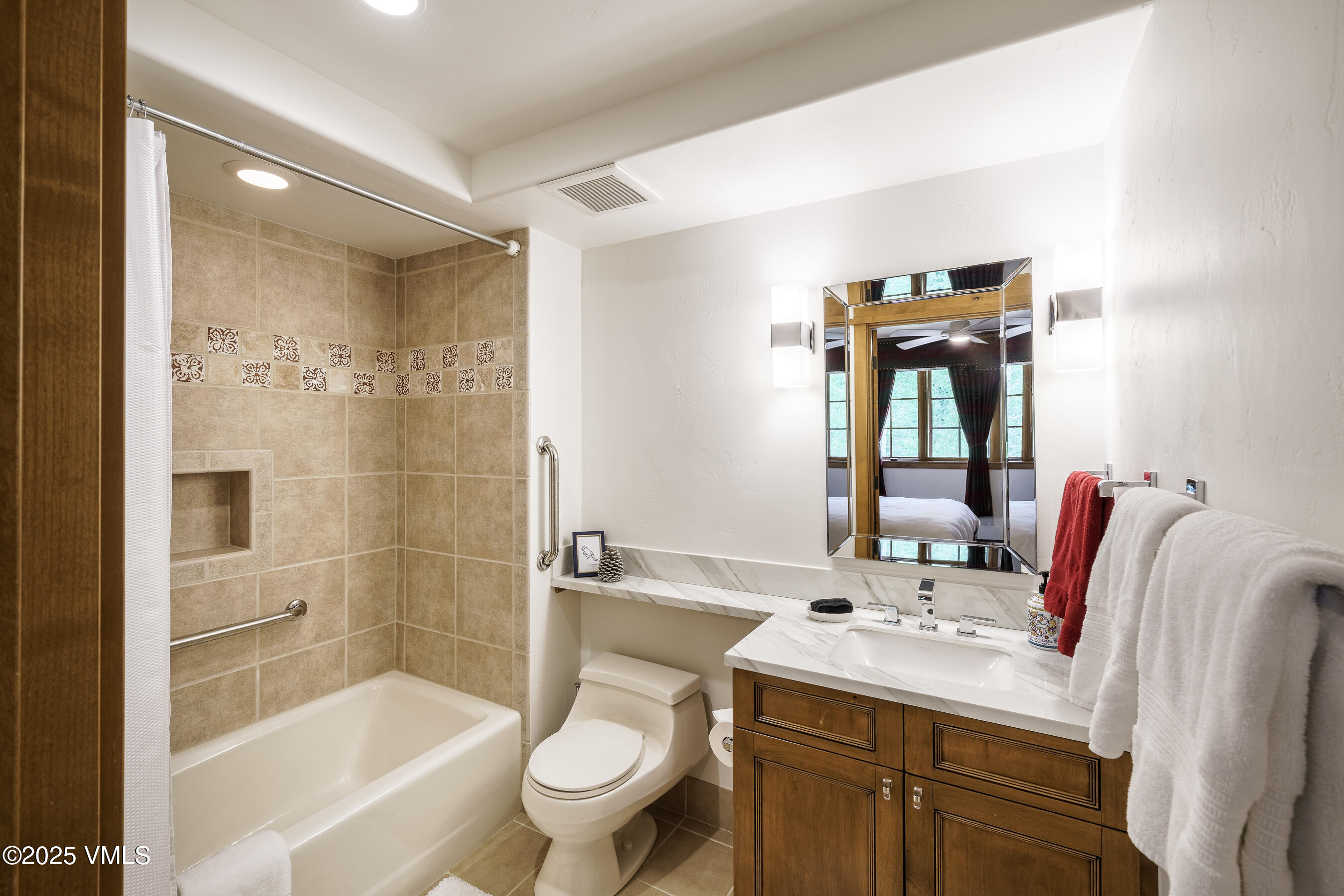 1087 Bachelor Ridge Road, Unit 201 Beaver Creek, CO 81620 - Photo 22 of 35 201_Settler's_Lodge_004