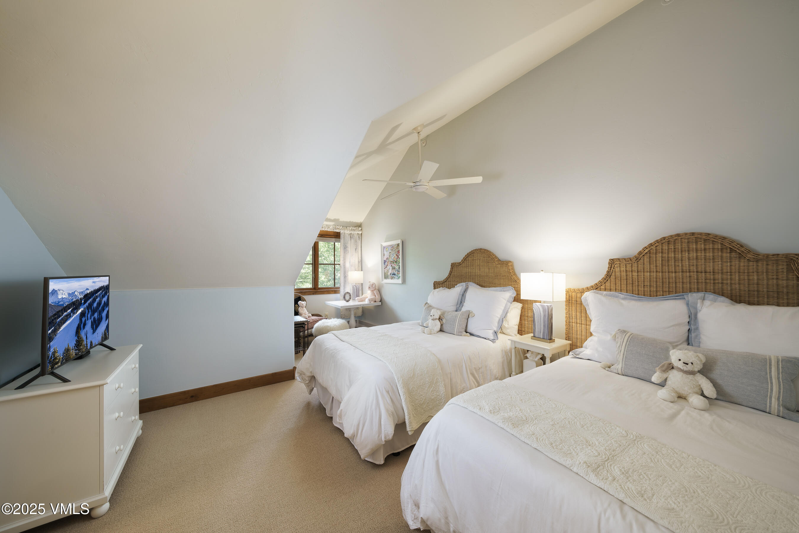 1087 Bachelor Ridge Road, Unit 201 Beaver Creek, CO 81620 - Photo 23 of 35 201_Settler's_Lodge_039