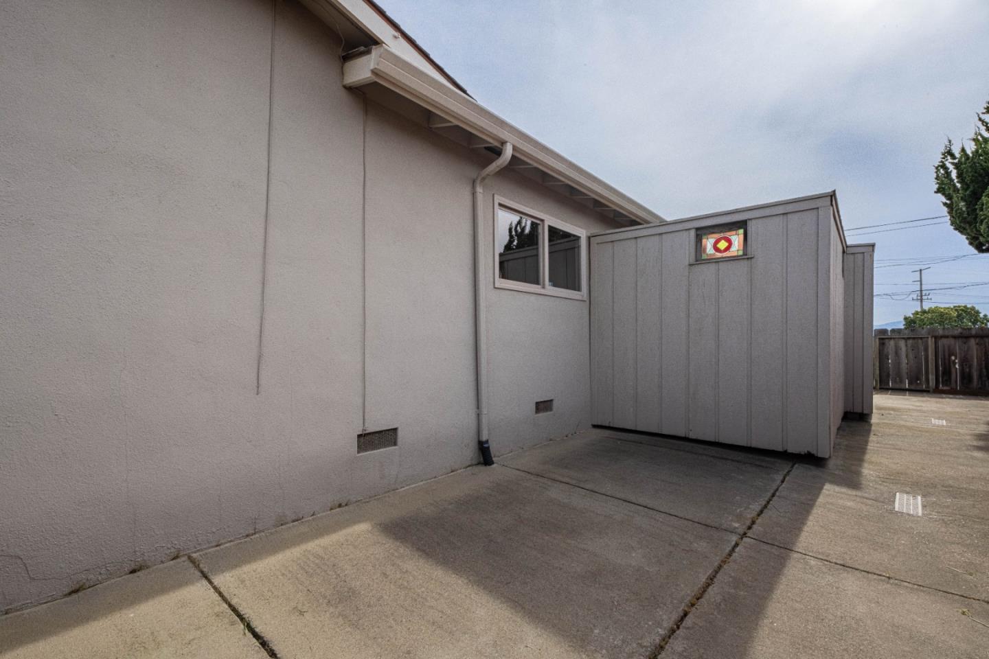 24 St Francis Way Salinas, CA 93906 - Photo 25 of 25 a view of a garage