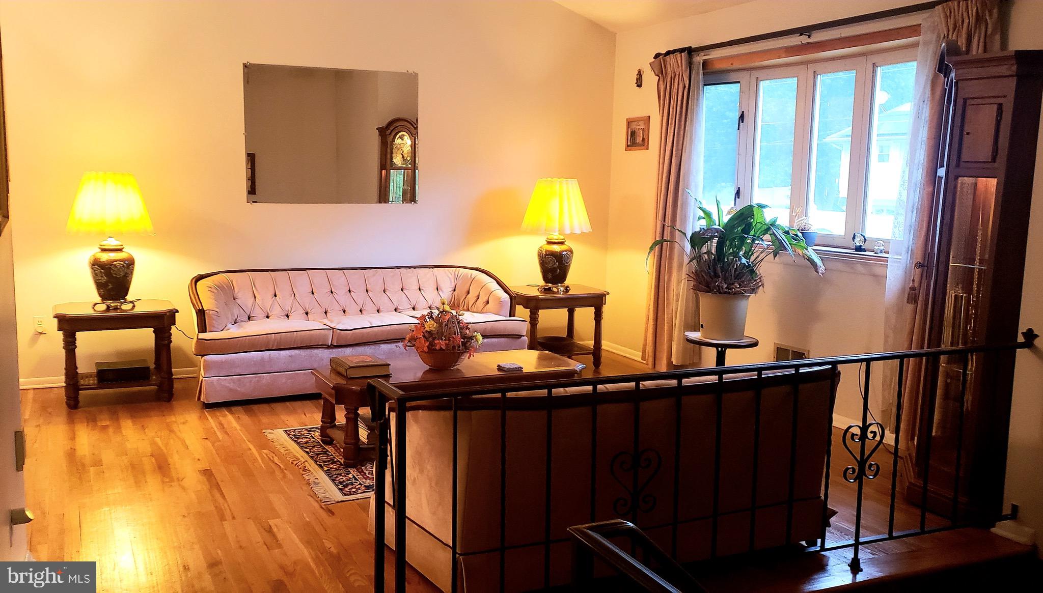 1111 Fordham Road Neptune, NJ 07753 - Photo 4 of 20 Living room