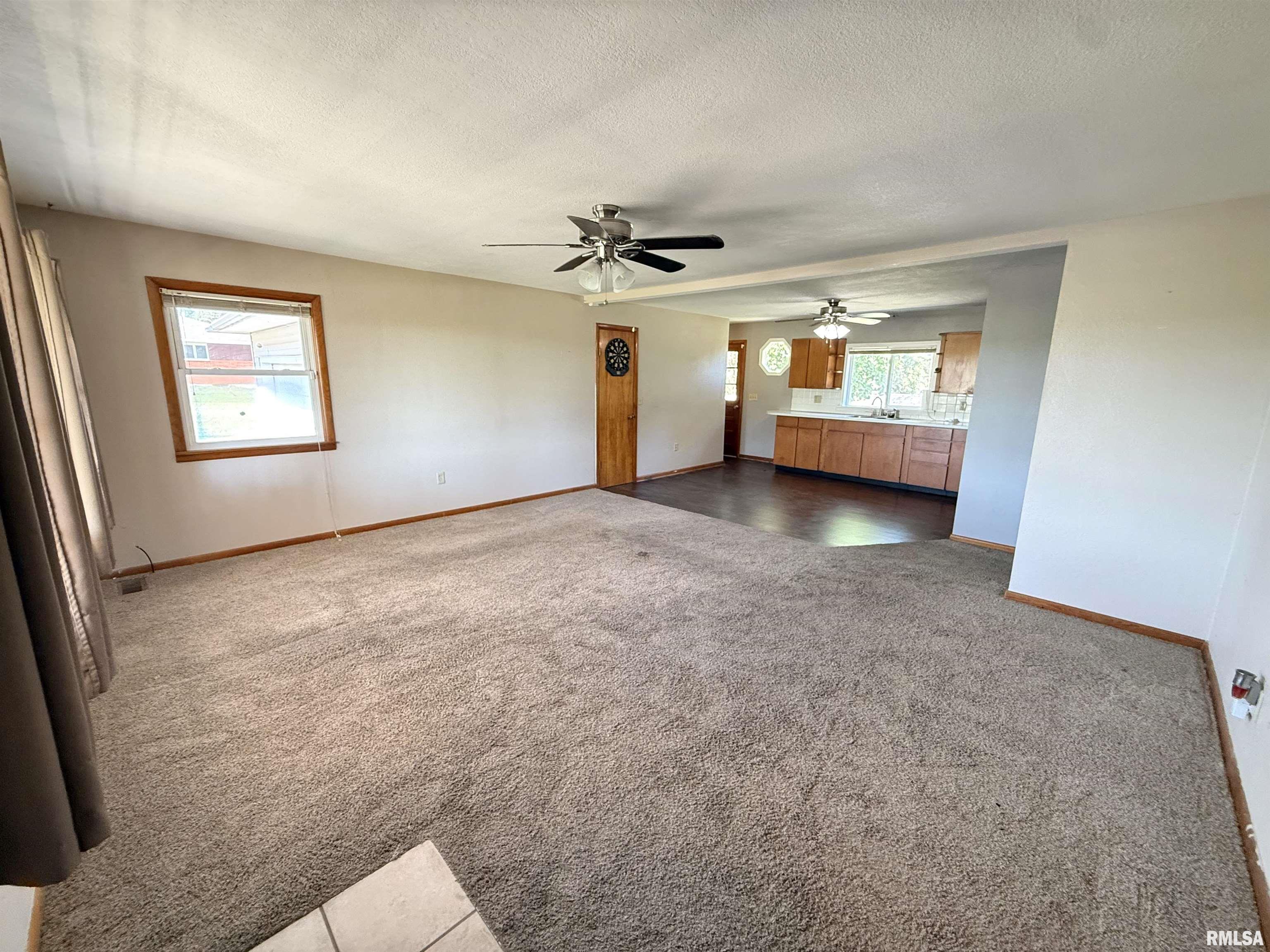 3509 Ellington Road Quincy, IL 62305 - Photo 4 of 24 Gallery Image 4