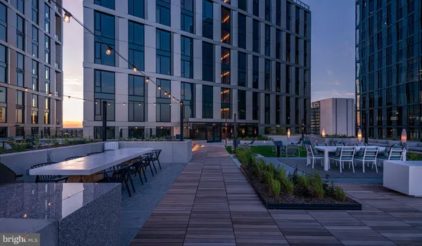 $3,102 | 4710 Elm Street, Unit 1BW1607, Bethesda, MD 20814