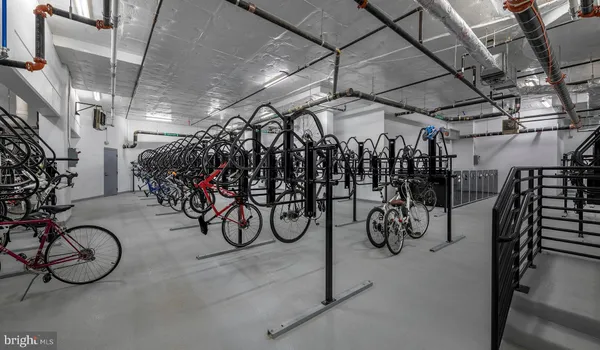 $3,102 | 4710 Elm Street, Unit 1BW1607, Bethesda, MD 20814