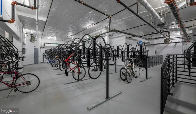 $3,031 | 4710 Elm Street, Unit 1BW1607, Bethesda, MD 20814