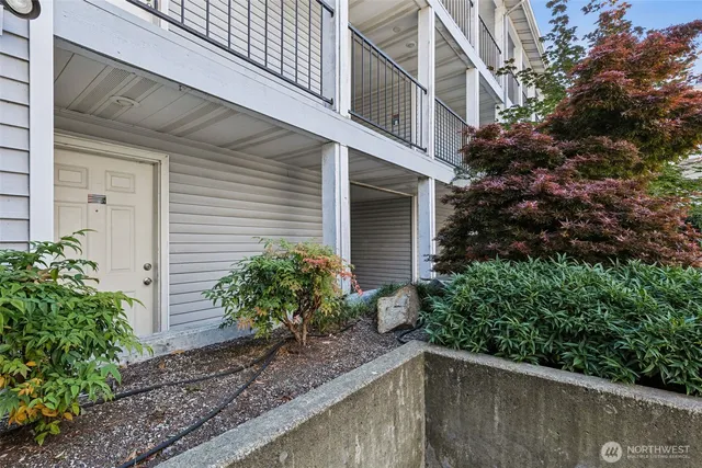 $239,990 | 9200 Greenwood Avenue North, Unit 107, Seattle, WA 98103