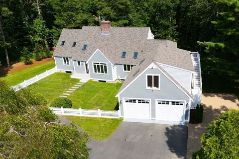$2,199,000 | 329 Waquoit Road, Barnstable, MA 02635