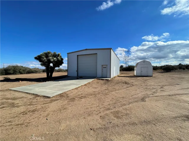 $740,000 | 8354 White Road, Phelan, CA 92371