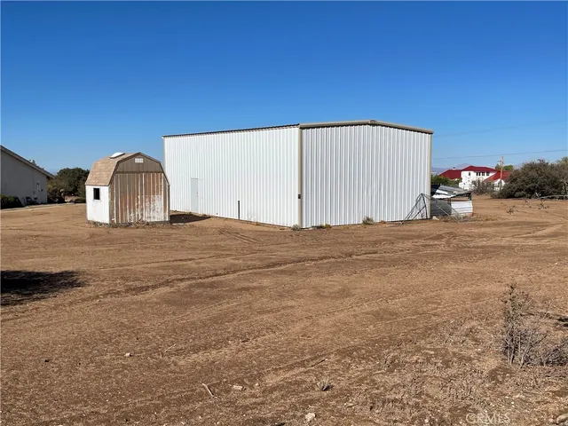 $740,000 | 8354 White Road, Phelan, CA 92371