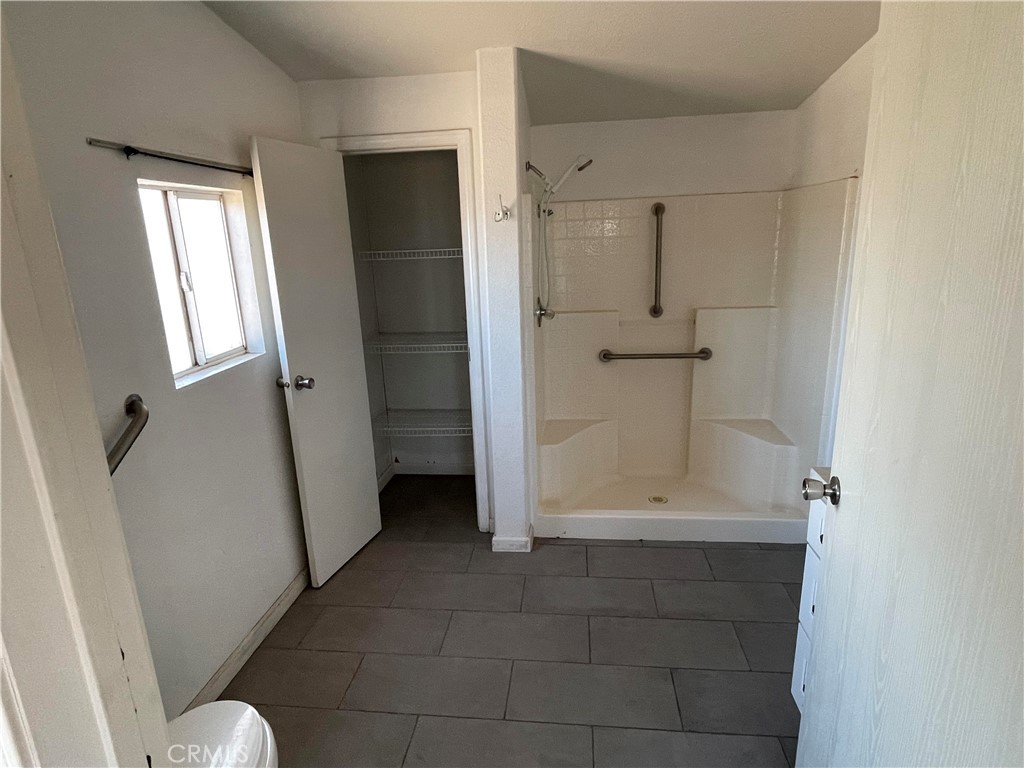 8354 White Road Phelan, CA 92371 - Photo 32 of 43 Guest house bathroom 2