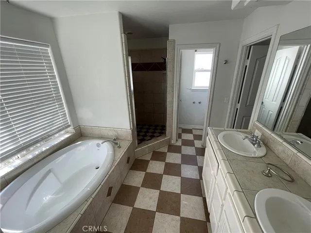 $740,000 | 8354 White Road, Phelan, CA 92371