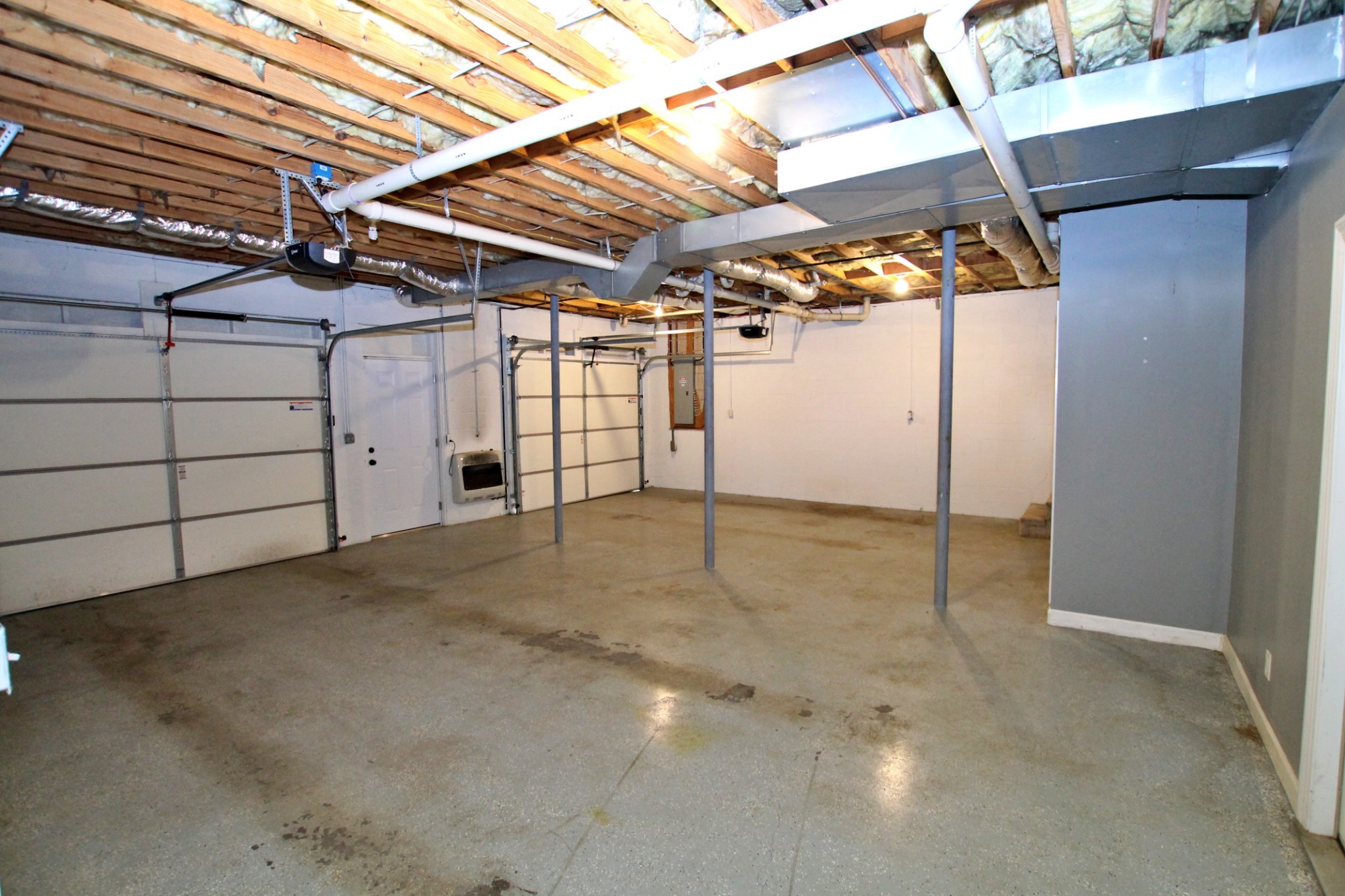 4181 Sandy Springs Road Springfield, TN 37172 - Photo 29 of 44 a view of a garage