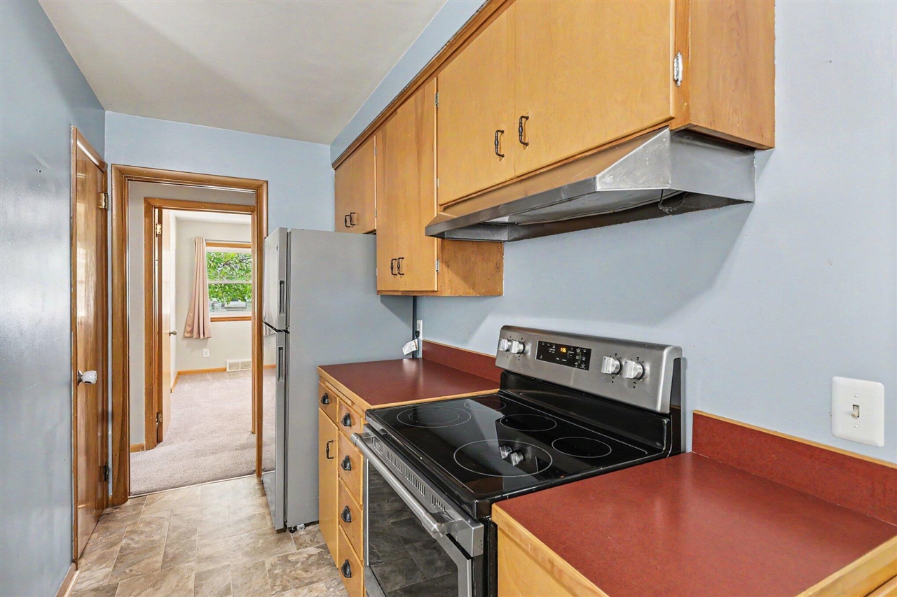 2117 Edwin Place Lansing, MI 48911 - Photo 25 of 39