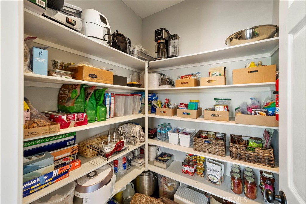 7133 Brisas Court Rancho Cucamonga, CA 91739 - Photo 19 of 70 OVERSIZED PANTRY