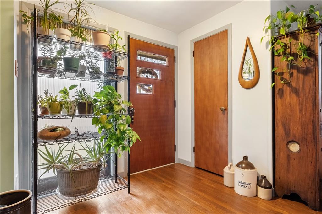 352 Weber Road Sewickley, PA 15143 - Photo 6 of 35 Gallery Image 6