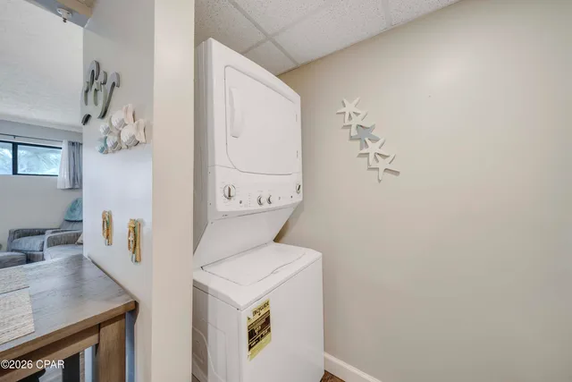 $1,625 | 6903 North Lagoon Drive, Unit 27, Panama City Beach, FL 32408