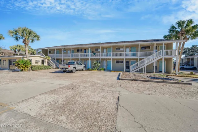 $1,625 | 6903 North Lagoon Drive, Unit 27, Panama City Beach, FL 32408