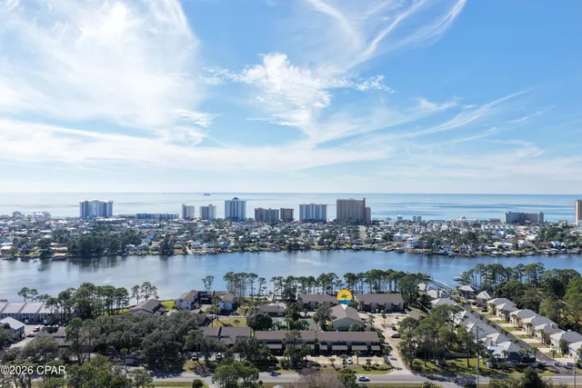 $1,625 | 6903 North Lagoon Drive, Unit 27, Panama City Beach, FL 32408