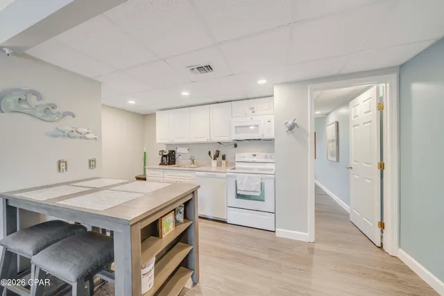$1,625 | 6903 North Lagoon Drive, Unit 27, Panama City Beach, FL 32408