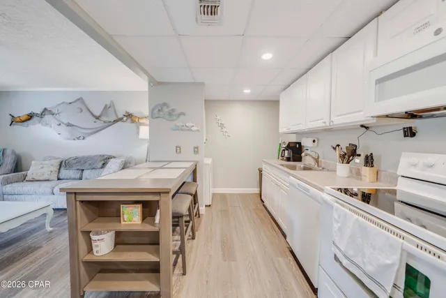 $1,625 | 6903 North Lagoon Drive, Unit 27, Panama City Beach, FL 32408