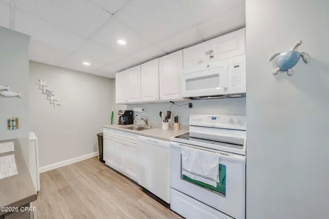 $1,625 | 6903 North Lagoon Drive, Unit 27, Panama City Beach, FL 32408