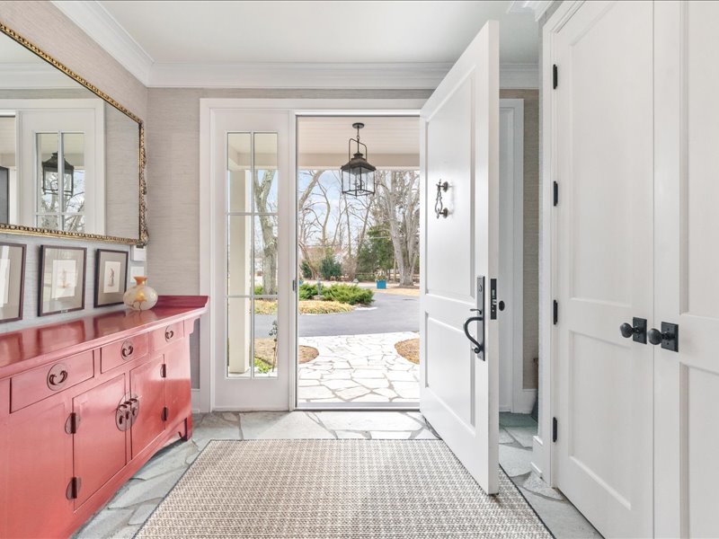 305 Maple Row Northfield, IL 60093 - Photo 6 of 82 Gallery Image 6