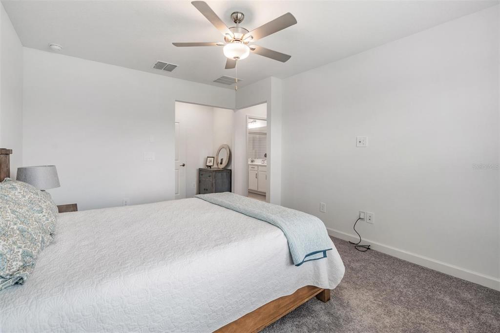 10935 Gable Dig Loop San Antonio, FL 33576 - Photo 4 of 70