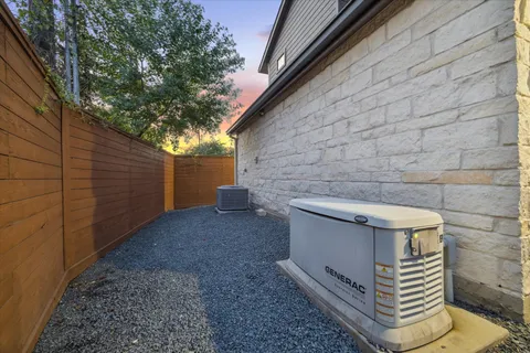 $2,399,000 | 1249 Chippendale Road, Houston, TX 77018