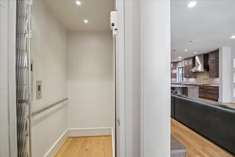 $2,399,000 | 1249 Chippendale Road, Houston, TX 77018