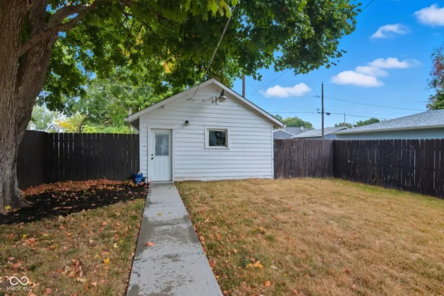 $330,000 | 4325 Guilford Avenue, Indianapolis, IN 46205