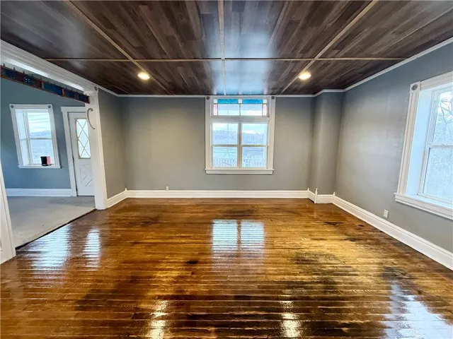 a view of empty room