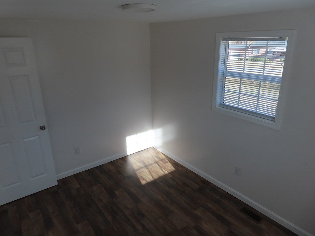 408 Stratton Street Crewe, VA 23930 - Photo 13 of 21 Gallery Image 13