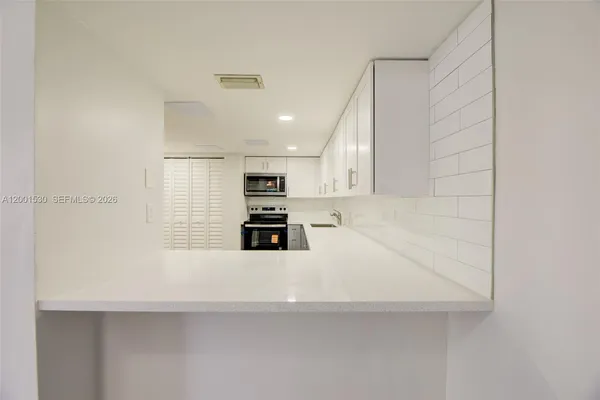 $3,300 | 565 Northwest 97th Avenue, Unit 565, Plantation, FL 33324