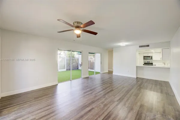 $3,300 | 565 Northwest 97th Avenue, Unit 565, Plantation, FL 33324