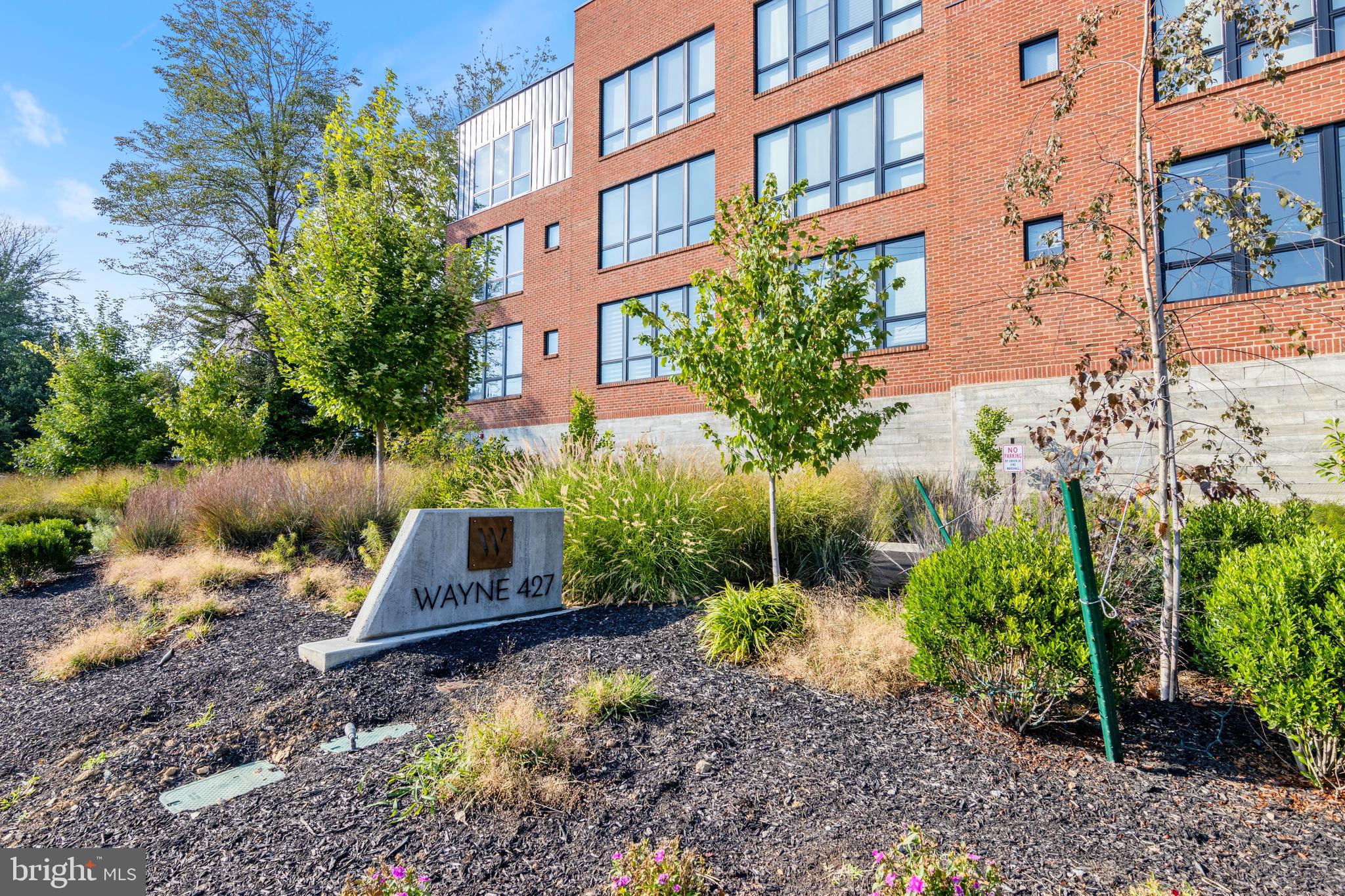 427 East Lancaster Avenue, Unit 2201 Wayne, PA 19087 - Photo 3 of 46 a garden view with a seating space