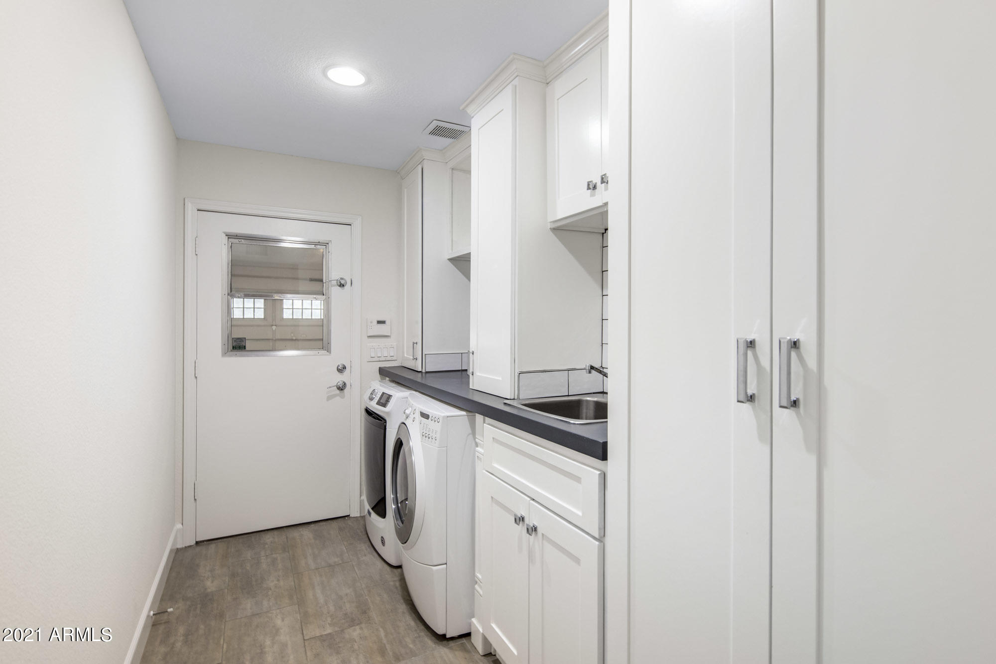 5015 East Doubletree Ranch Road Paradise Valley, AZ 85253 - Photo 51 of 74 Laundry Room