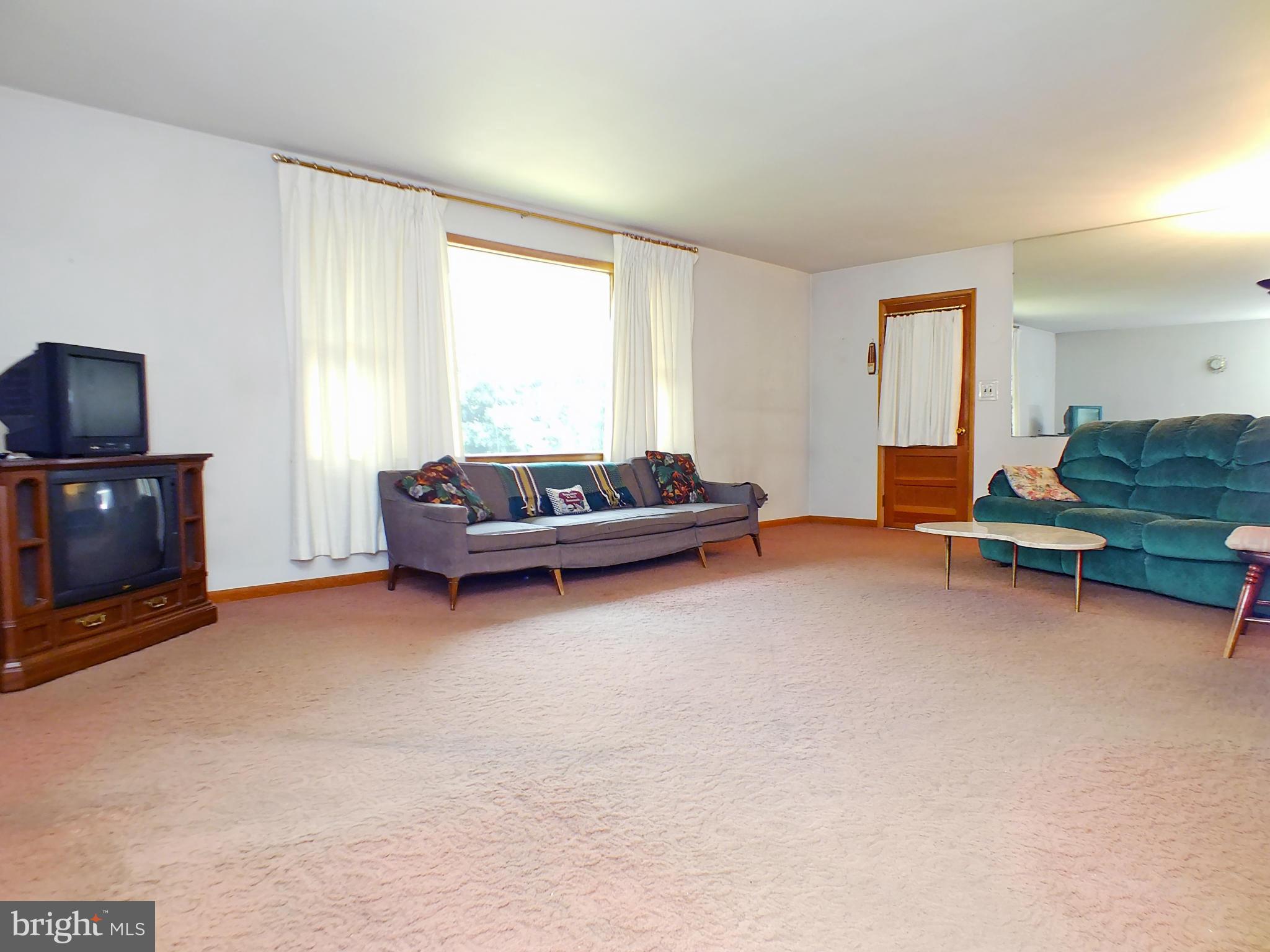 4200 Hunter Road South Hampstead, MD 21074 - Photo 2 of 30 Living Room, View 1