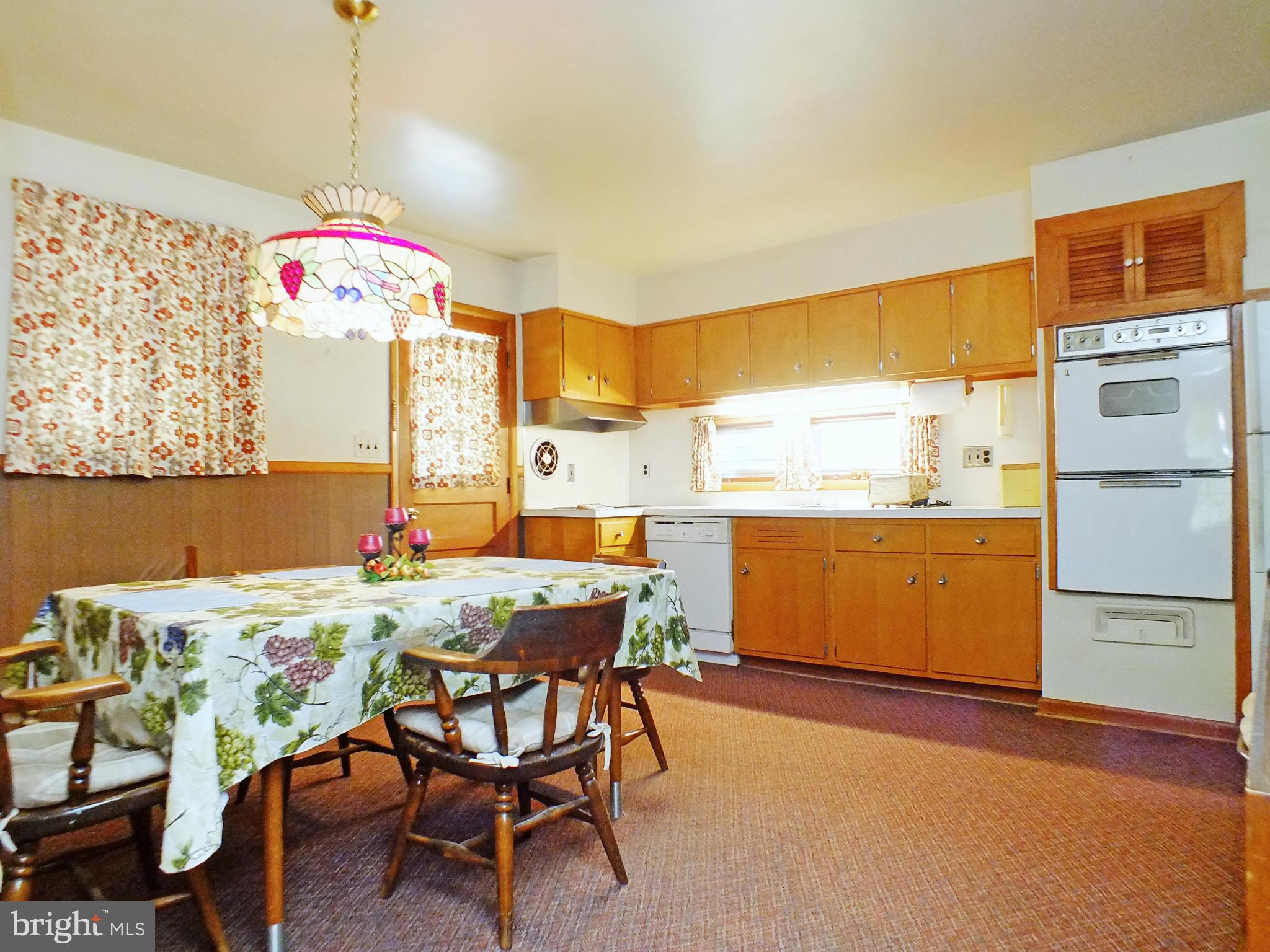 4200 Hunter Road South Hampstead, MD 21074 - Photo 5 of 30 Sweet, Homey Kitchen 1