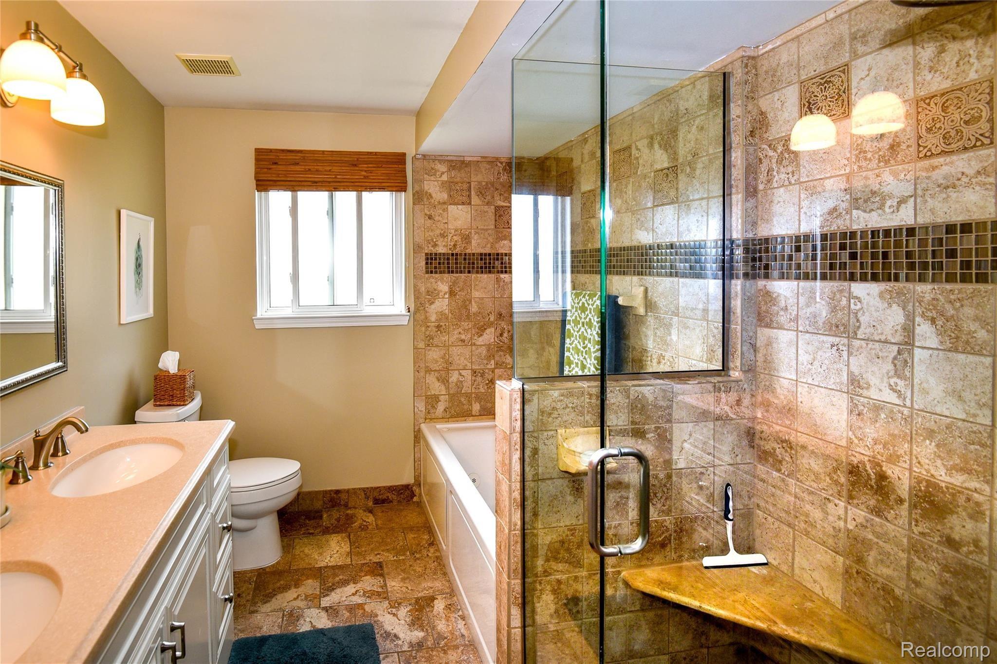 554 Curzon Road Rochester, MI 48307 - Photo 25 of 35 Updated Bath