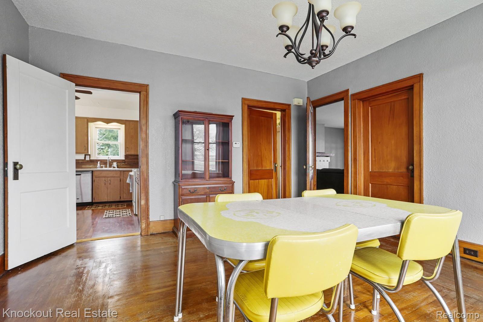 5161 Dixon Road Vassar, MI 48768 - Photo 11 of 68 5160 Dixon Vassar-16.jpg