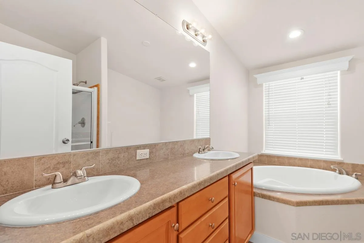 9500 Harritt Road, Unit 196 Lakeside, CA 92040 - Photo 18 of 41 Gallery Image 18