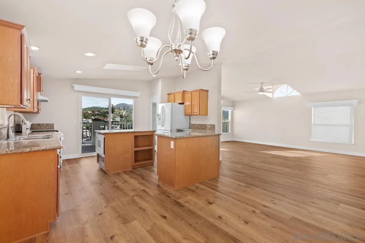 9500 Harritt Road, Unit 196 Lakeside, CA 92040 - Photo 10 of 41 Gallery Image 10