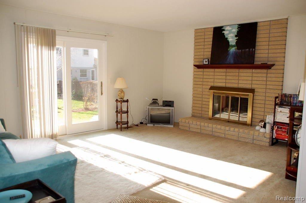 38441 Five Mile Road Livonia, MI 48154 - Photo 2 of 10 Family Room