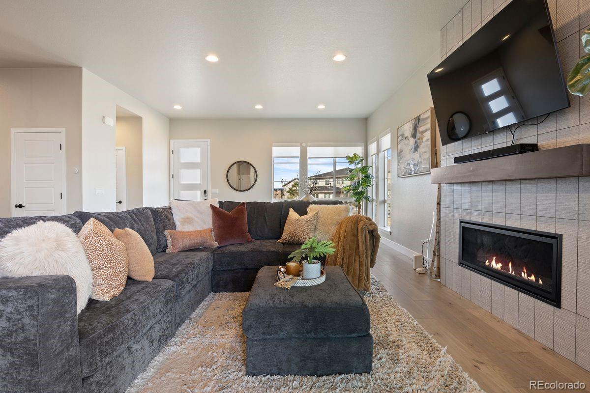 6239 Stable View Street Castle Pines, CO 80108 - Photo 11 of 40