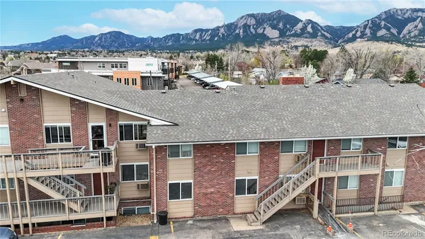 $2,400 | 4955 Moorhead Avenue, Unit 2, Boulder, CO 80305