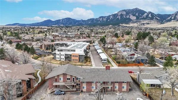 $2,400 | 4955 Moorhead Avenue, Unit 2, Boulder, CO 80305