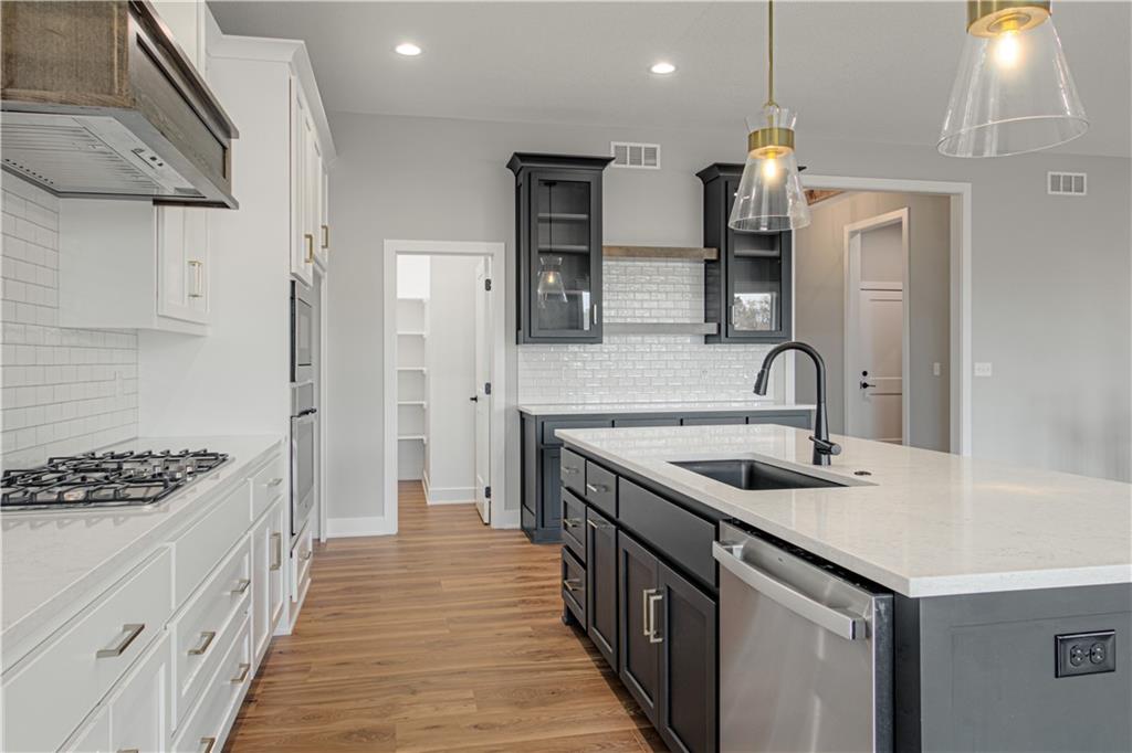 4855 Northwest Martin Street Riverside, MO 64151 - Photo 16 of 32