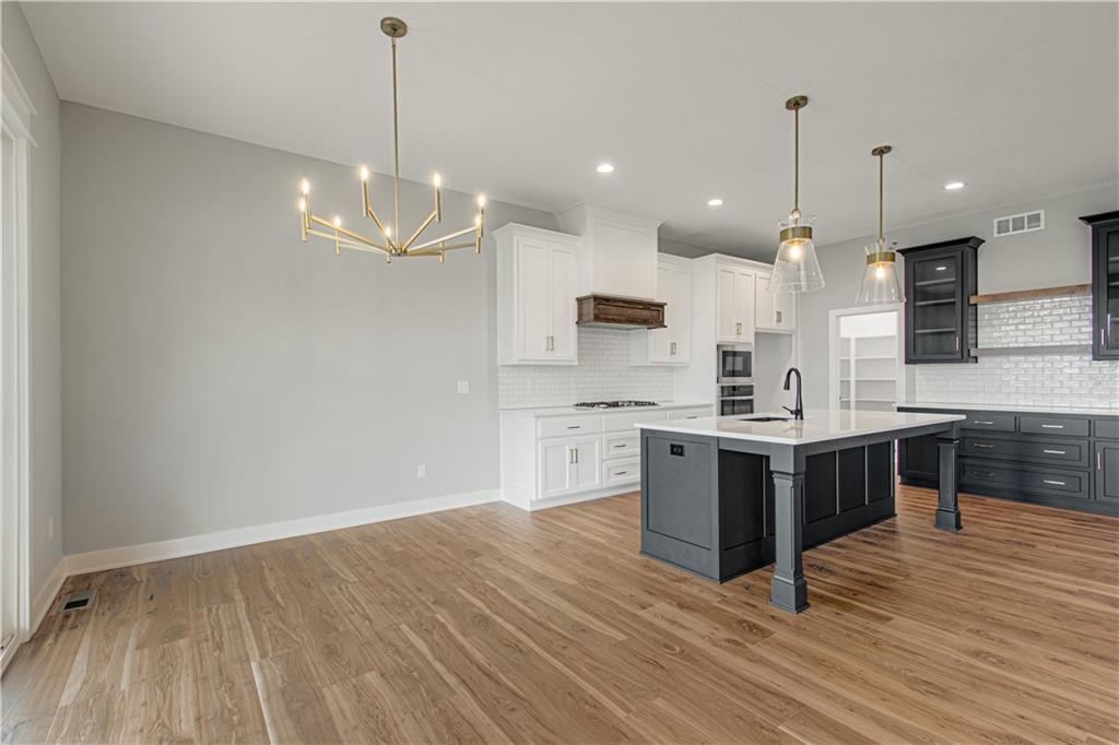 4855 Northwest Martin Street Riverside, MO 64151 - Photo 18 of 32