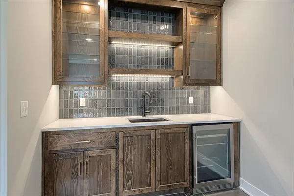$734,940 | 4855 Northwest Martin Street, Riverside, MO 64151